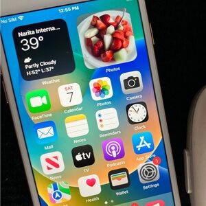 iPhone 8 FOR PARTS/REPAIR - READ DESCRIPTION